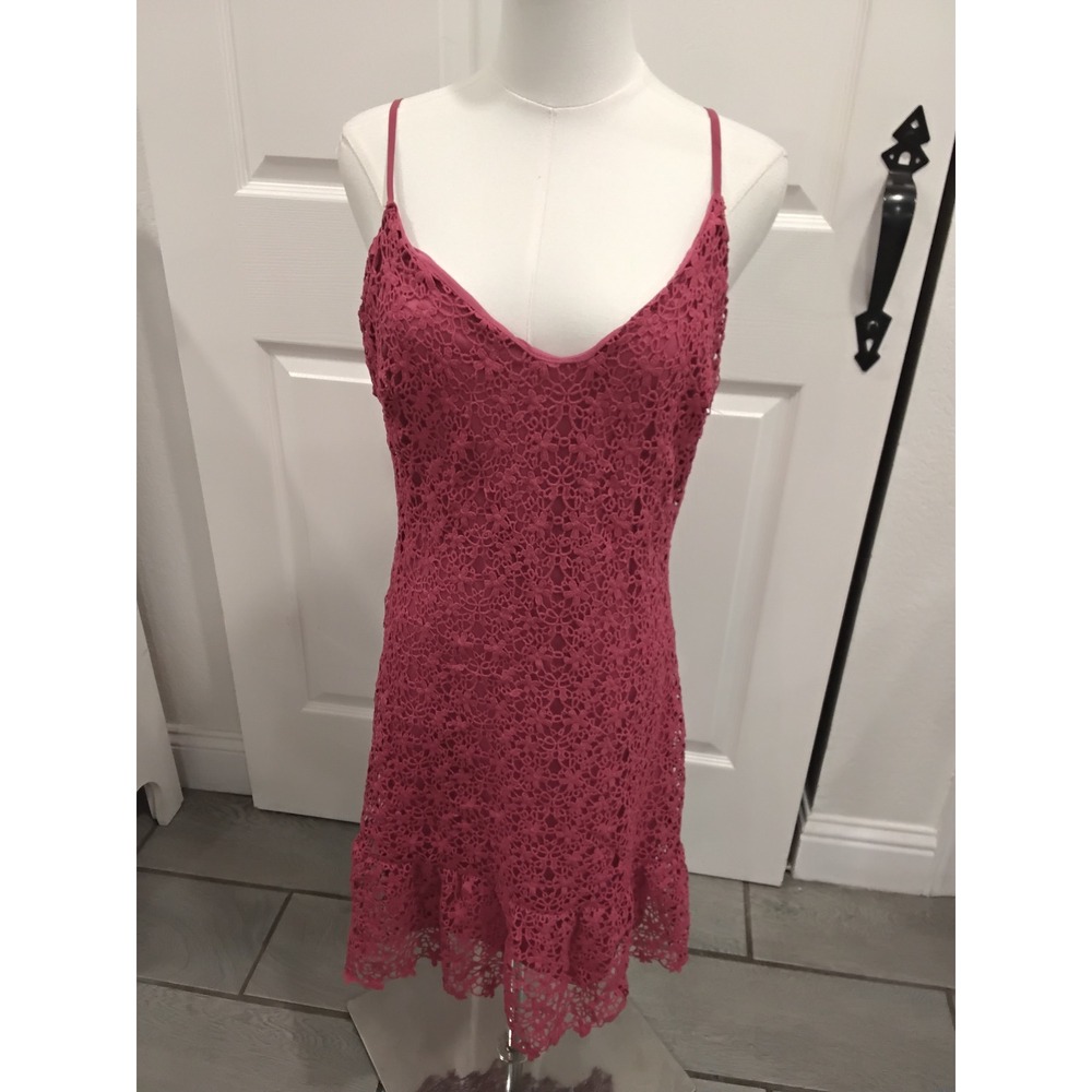Lulus Pink Floral Crochet Lace Mini Dress‎ V-Neck Ruffle Hem Sleeveless Size L